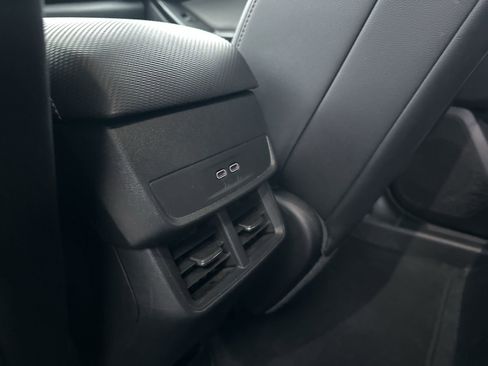 Used 2025 Chevrolet Equinox LT w/ Convenience Package II image 18