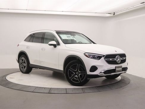 New 2026 Mercedes-Benz GLC 300 image 16