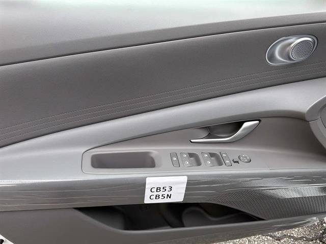 New 2026 Hyundai Elantra SE FWD image 12