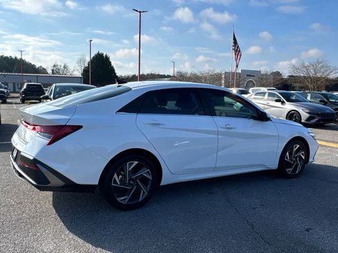 New 2026 Hyundai Elantra Limited image 6
