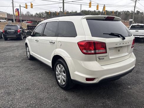 Used 2019 Dodge Journey SE w/ Connectivity Group image 8