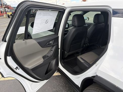 New 2026 Chevrolet Equinox LT w/ Convenience Package II image 20