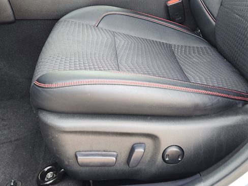 Used 2015 Toyota Camry SE image 34