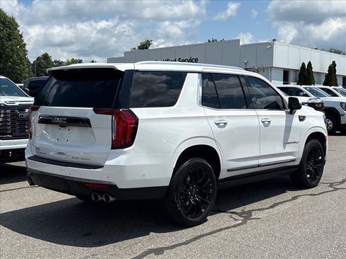 Certified 2024 GMC Yukon Denali Ultimate w/ LPO, Floor Liner Package AWD/4WD image 2