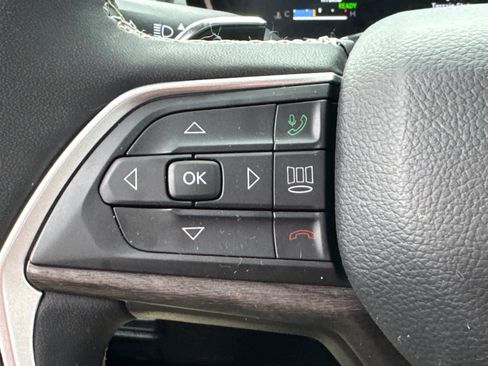 Used 2023 Jeep Grand Cherokee 4WD 4xe w/ Luxury Tech Group II image 22