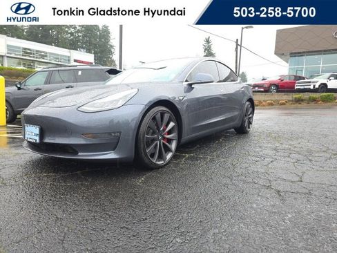 Used 2020 Tesla Model 3 Performance image 3