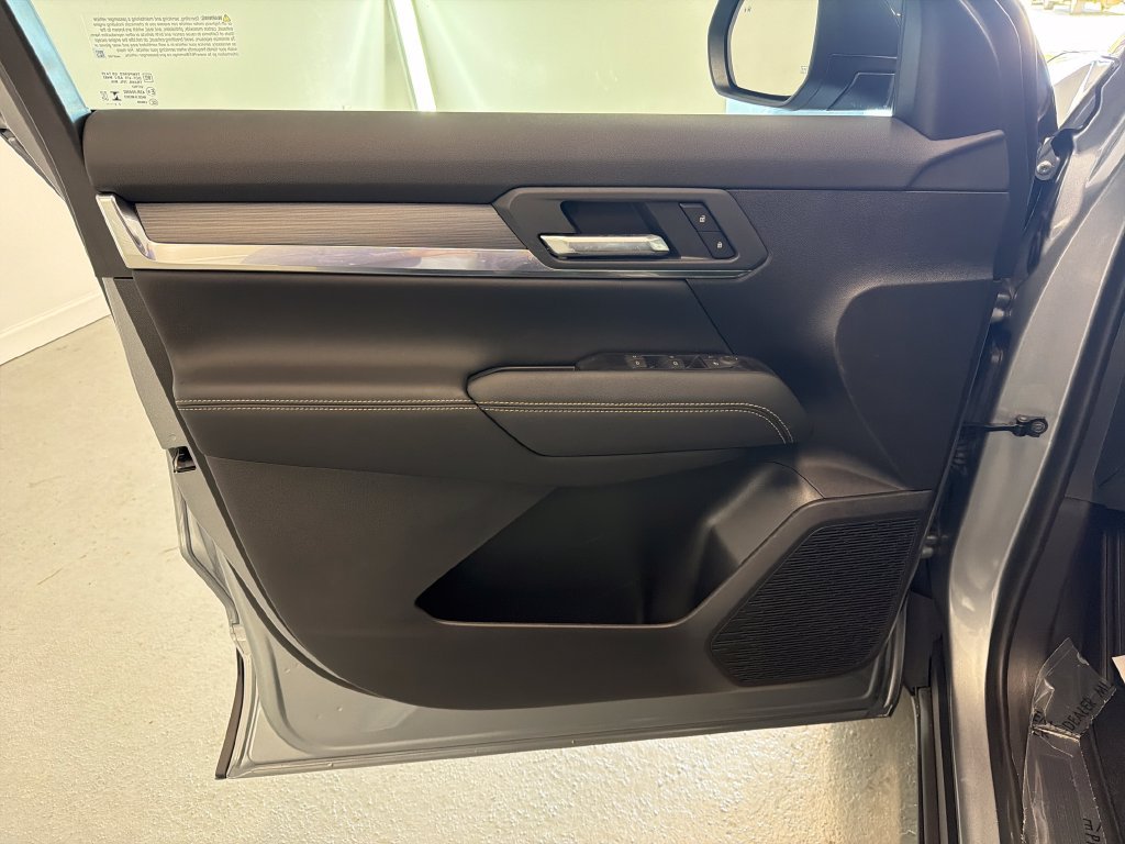 New 2027 GMC Terrain Elevation FWD image 11