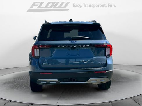 Used 2025 Ford Explorer Active w/ Active Comfort Package image 7
