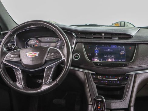 Used 2022 Cadillac XT5 Premium Luxury AWD/4WD image 17