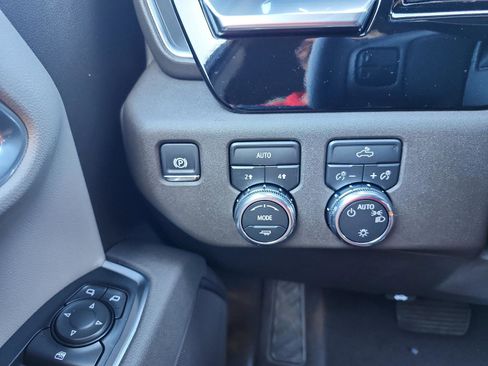 New 2026 GMC Sierra 1500 SLE AWD/4WD image 18