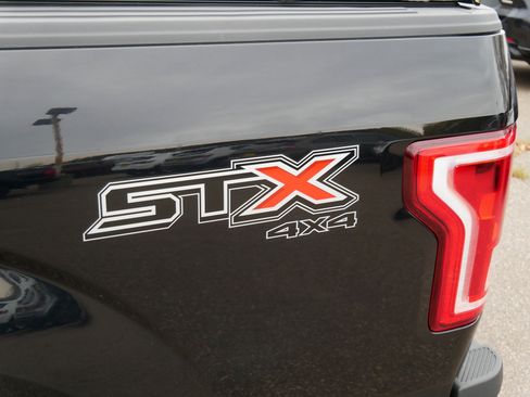 Certified 2017 Ford F150 XL w/ Equipment Group 101A Mid image 18