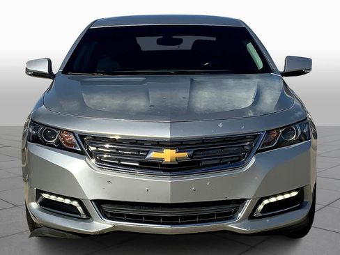 Used 2019 Chevrolet Impala LT image 3