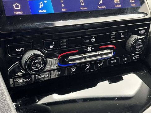 Used 2022 Jeep Grand Cherokee L Limited w/ MOPAR Finishing Package image 34