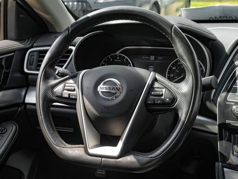 Used 2021 Nissan Maxima 3.5 SV w/ Floor Mat Group FWD image 14