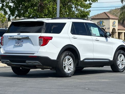 Used 2023 Ford Explorer XLT w/ Equipment Group 202A image 4