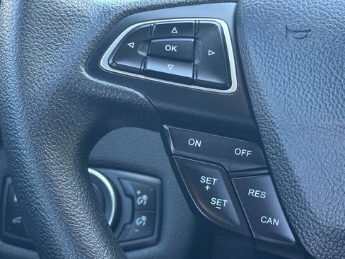 Used 2019 Ford Escape SE image 18