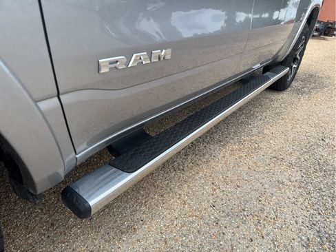 Used 2025 RAM 1500 Laramie AWD/4WD image 13