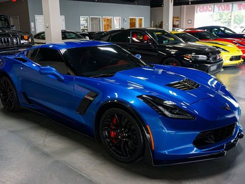 Used 2015 Chevrolet Corvette Z06 w/ Z07 Performance Package RWD image 4
