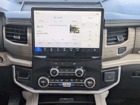 Used 2024 Ford Expedition Limited RWD image 19