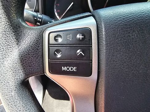 Used 2012 Toyota 4Runner SR5 w/ Convenience Pkg image 17