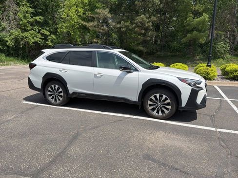 Used 2023 Subaru Outback Limited AWD/4WD image 15