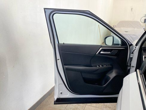 Used 2024 Mitsubishi Outlander SE image 15