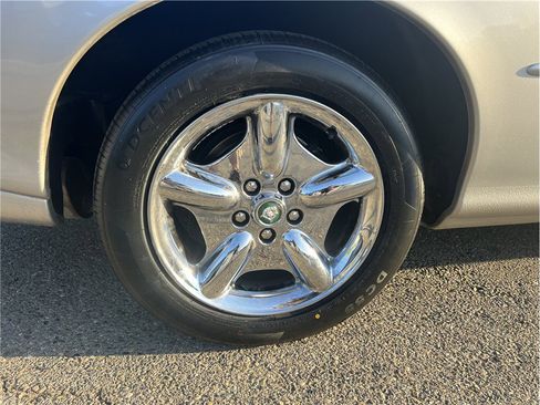 Used 1998 Jaguar XK8 Convertible image 8