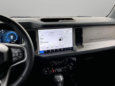 Used 2025 Ford Bronco Outer Banks image 6