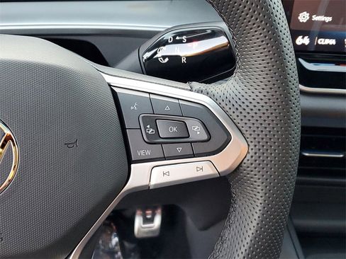 New 2026 Volkswagen Tiguan SE R-Line image 32