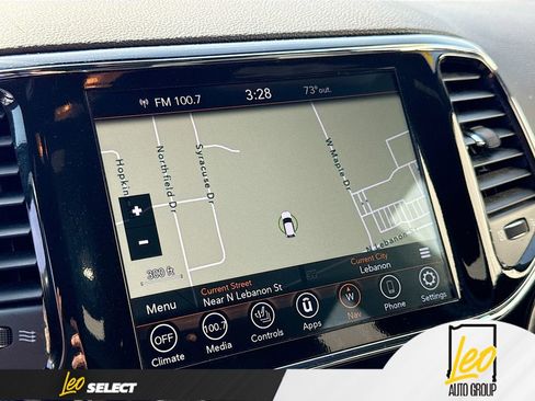 Used 2022 Jeep Grand Cherokee Laredo X image 13