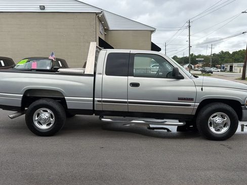 Used 2000 Dodge Ram 2500 Truck 2WD Quad Cab image 7
