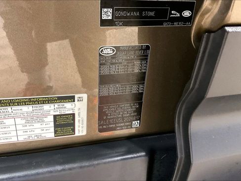 Used 2020 Land Rover Defender 110 First Edition AWD/4WD image 19