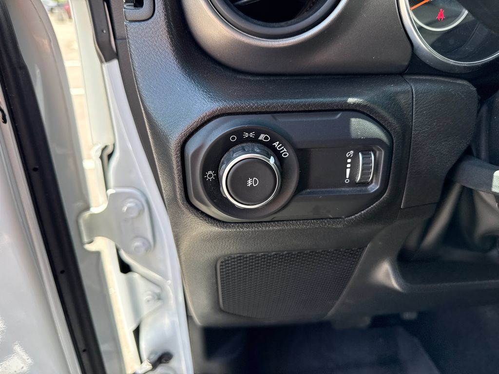 Used 2023 Jeep Wrangler Unlimited Sport AWD/4WD image 14