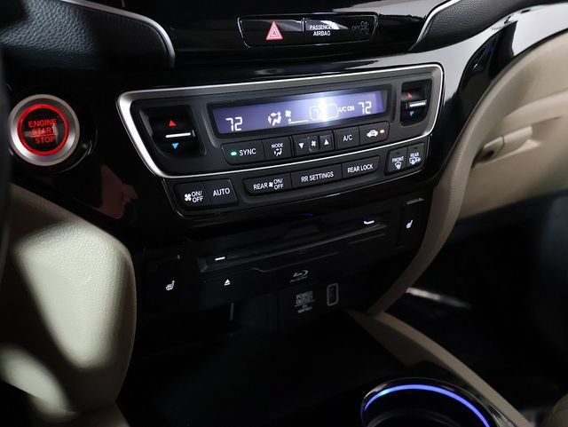 Used 2019 Honda Pilot Touring image 23