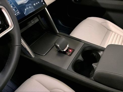 Certified 2025 Land Rover Discovery Sport S image 19