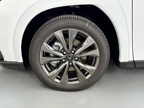 New 2025 Lexus UX 300h FWD image 23