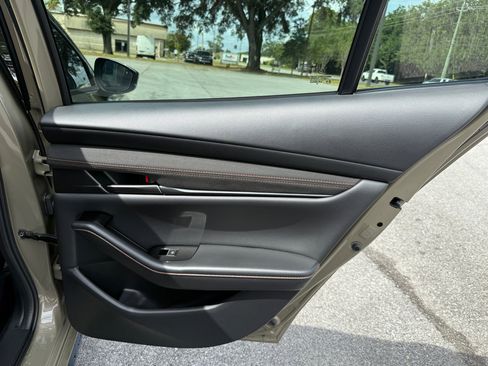 Used 2024 MAZDA MAZDA3 s image 24