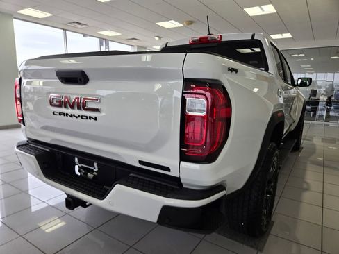 New 2025 GMC Canyon Elevation w/ Convenience Package image 24