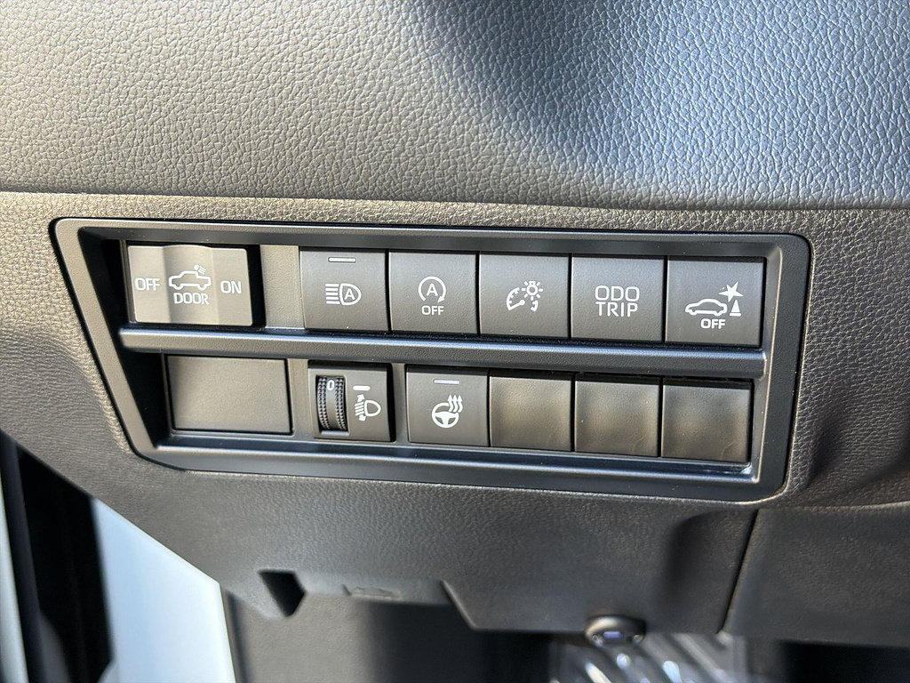 Used 2024 Toyota Tundra Limited AWD/4WD image 17