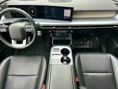 Used 2026 Hyundai Ioniq 9 SEL AWD/4WD image 16