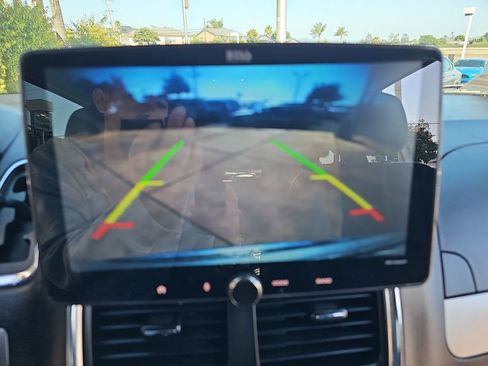 Used 2019 Dodge Grand Caravan GT FWD image 23