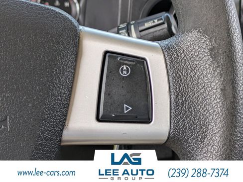 Used 2010 Jeep Commander Sport RWD image 19