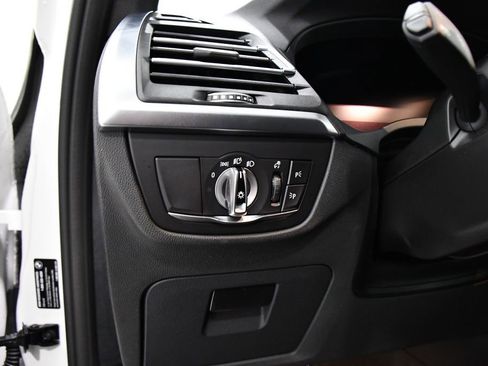 Used 2024 BMW X3 xDrive30i image 11