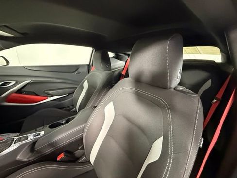 Used 2022 Chevrolet Camaro SS RWD image 7