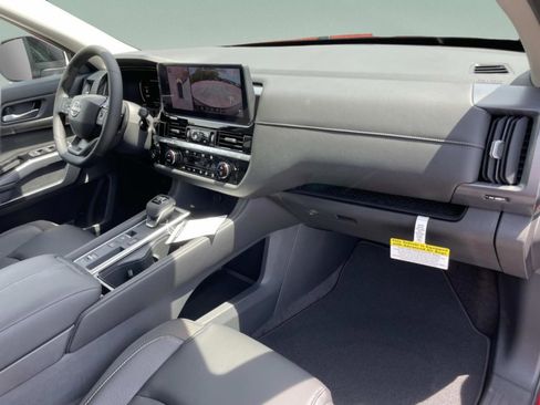 New 2026 Nissan Pathfinder SL FWD image 19