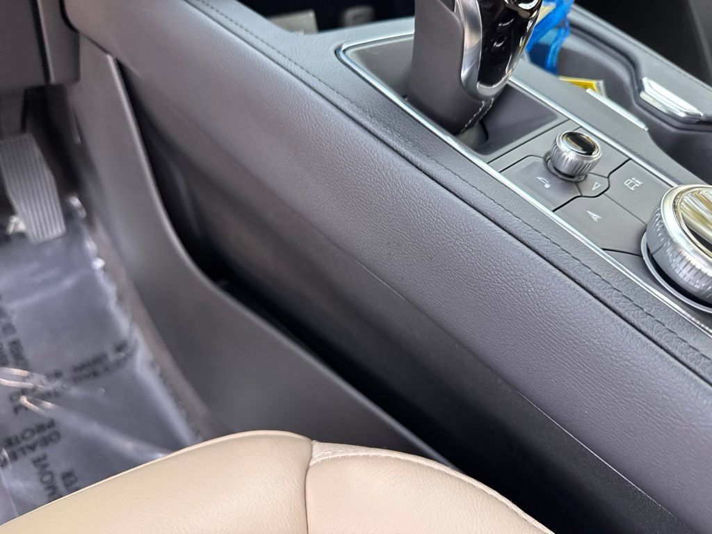 Used 2024 Cadillac XT4 Luxury w/ Cold Weather Package FWD image 55