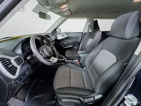 Used 2020 Kia Soul LX FWD image 10