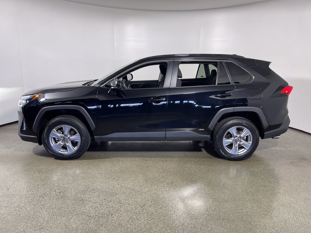 Certified 2025 Toyota RAV4 LE AWD/4WD image 6