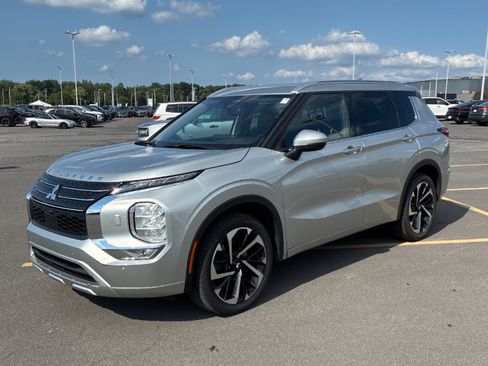 Used 2022 Mitsubishi Outlander SEL AWD/4WD image 1