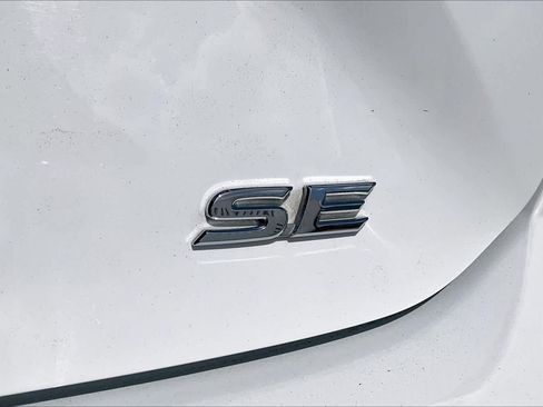 Used 2026 Toyota Camry SE FWD image 10